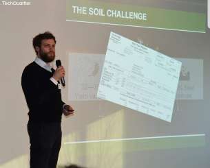 Die Gründer stellen bei den Pitchs ihre Start-ups anschaulich vor.