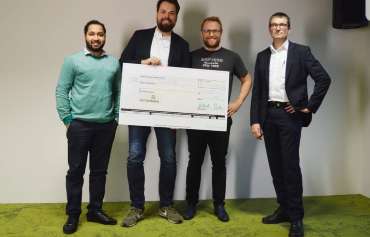 Gewinner Start-up "Monitorfish" mit Dr. Christian Bock (Bereichsleiter Fördergeschäft).