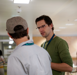 Diskussion unter den Start-ups.