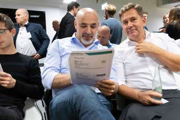 Besucher am Demo Day.
