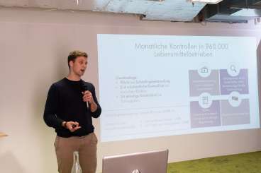 "Traplinked" pitcht am Demo Day.