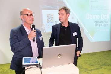 Dr. Horst Reinhardt und Dr. Marc Kaninke bei der Preisverleihung.