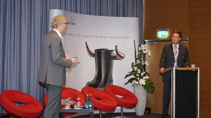 Dr. Ludger Schulze Pals (top agrar) im Gespräch mit Prof. Dr. Uwe Latacz-Lohmann